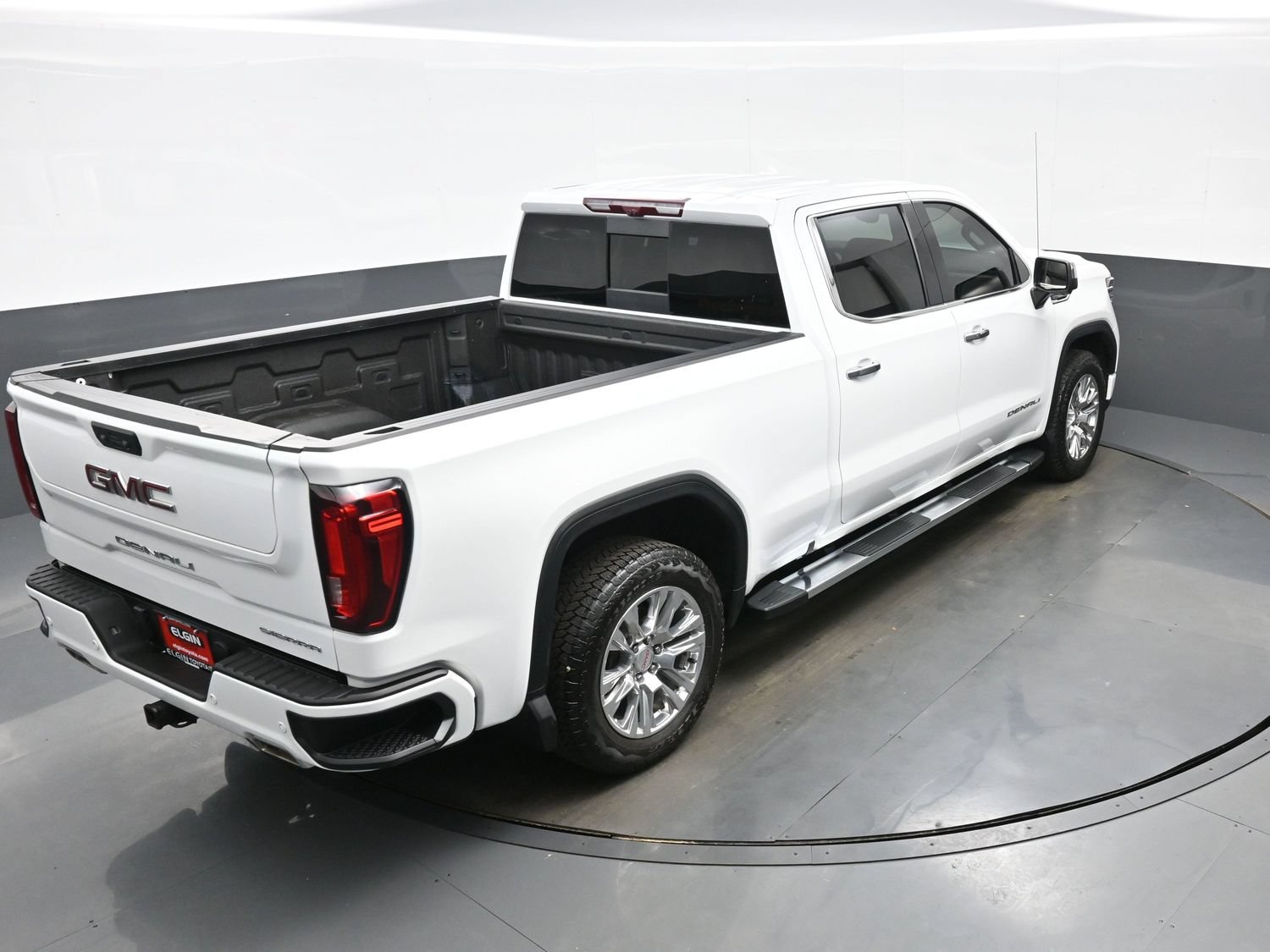 Used 2023 GMC Sierra 1500 Denali w/ Technology Package AWD/4WD image 39