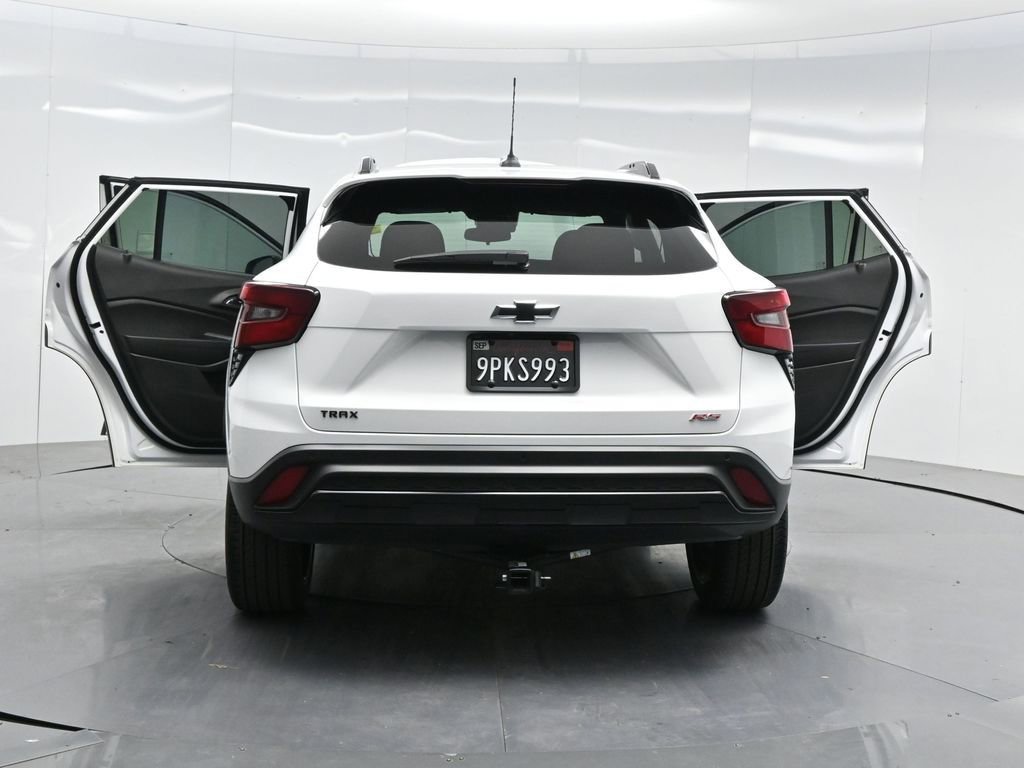 Used 2024 Chevrolet Trax RS w/ Sunroof Package image 42