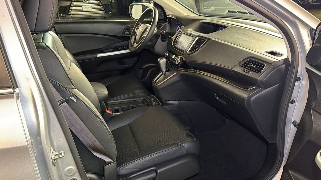 Used 2016 Honda CR-V Touring image 10
