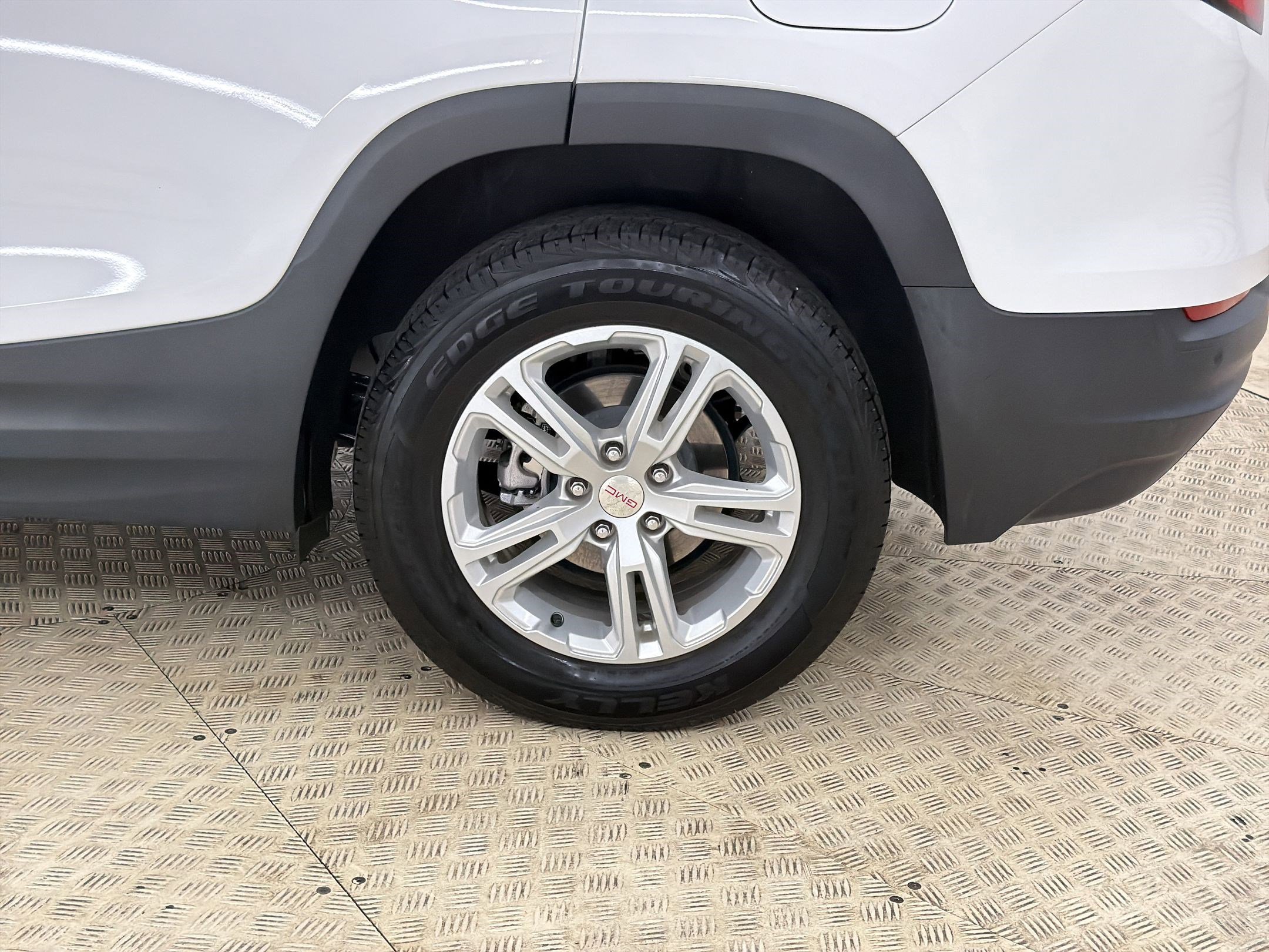 Used 2021 GMC Terrain SLE w/ Driver Convenience Package image 11