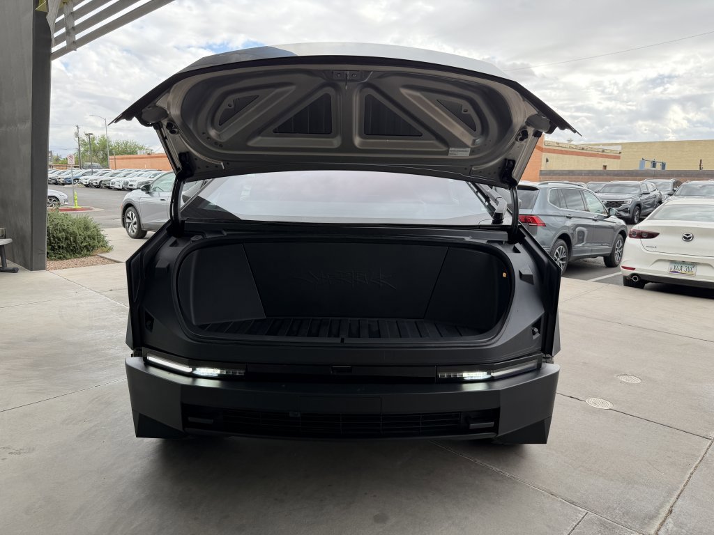 Used 2024 Tesla Cybertruck AWD Crew Cab image 46