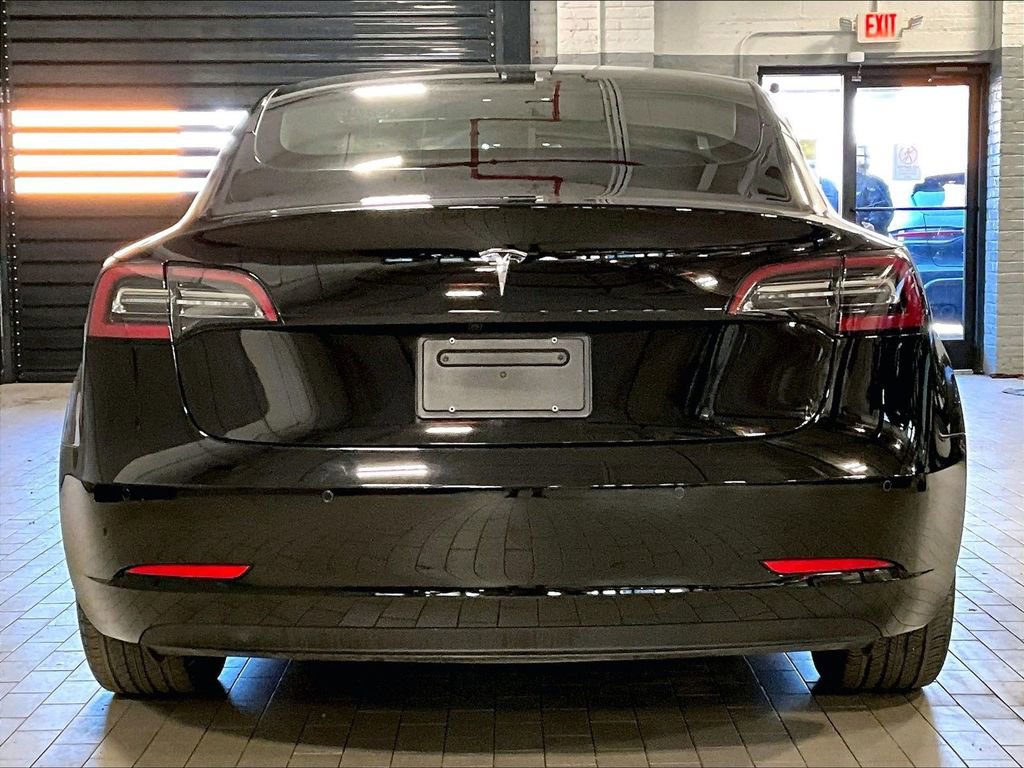 Used 2022 Tesla Model 3 image 9