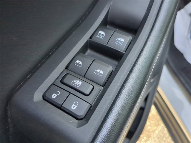 Used 2022 Jeep Grand Cherokee L Laredo w/ Luxury Tech Group I image 21