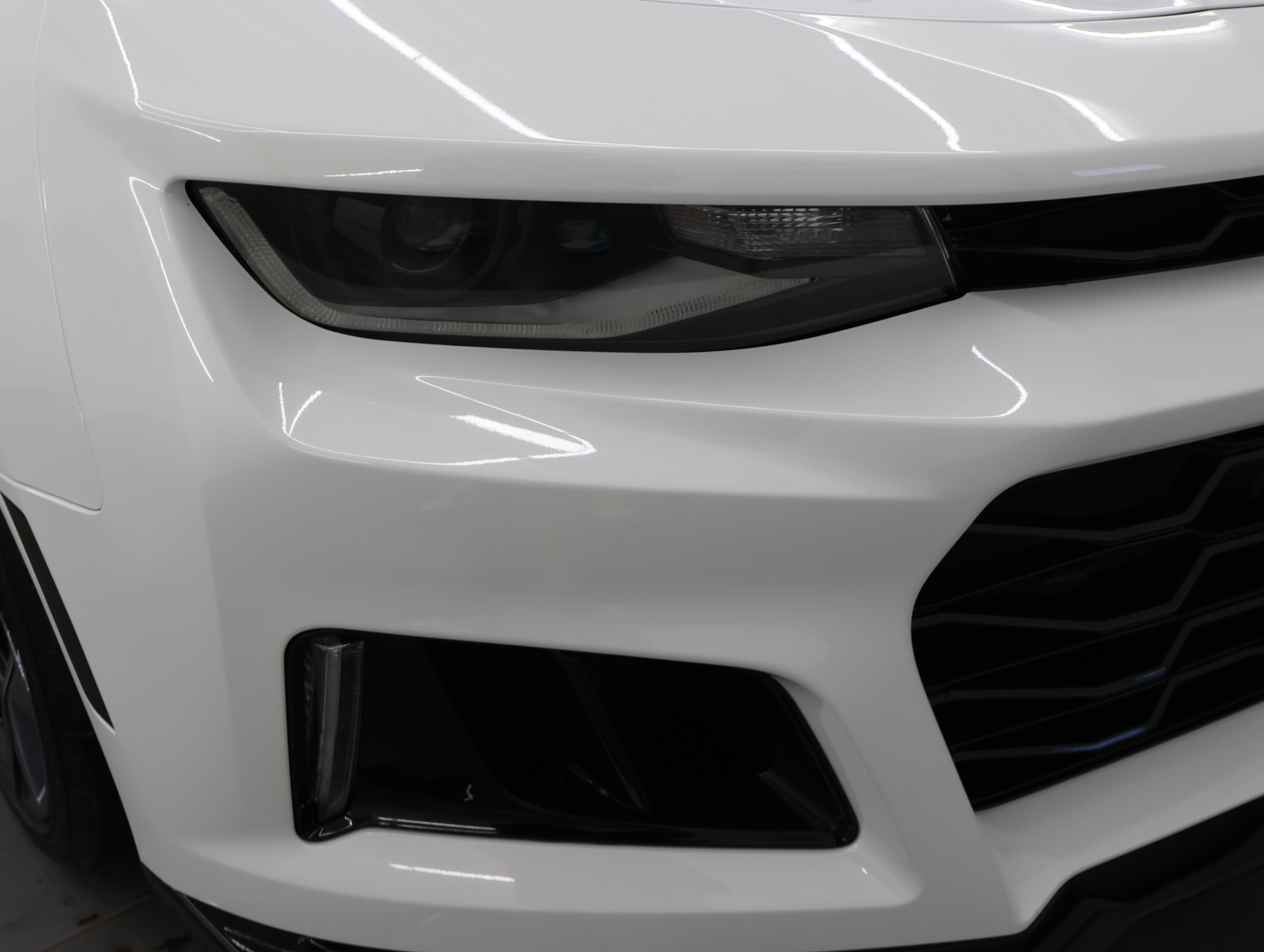Used 2018 Chevrolet Camaro ZL1 RWD image 22