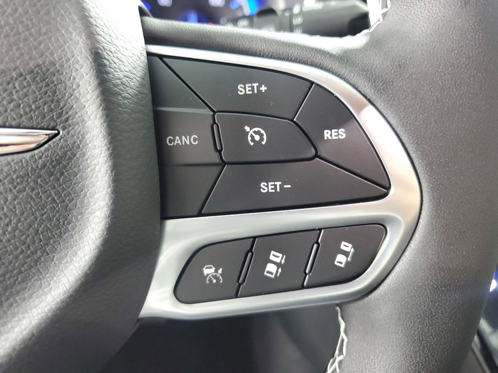 New 2026 Chrysler Pacifica Select image 24