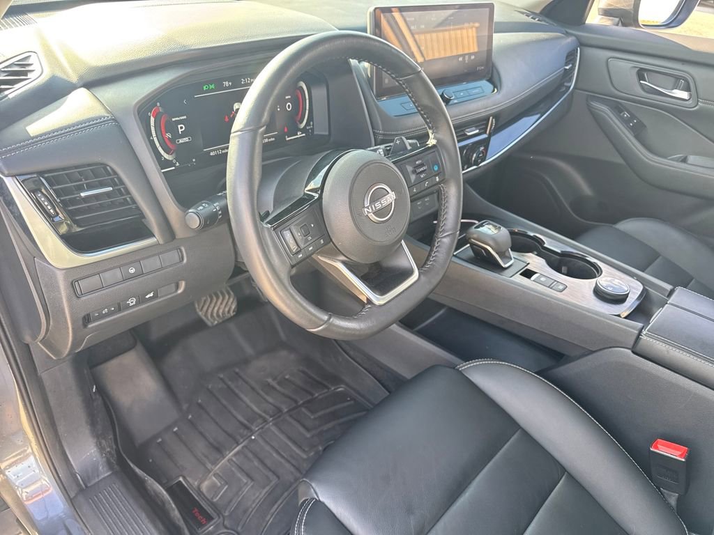 Used 2024 Nissan Rogue SL w/ SL Premium Package image 21