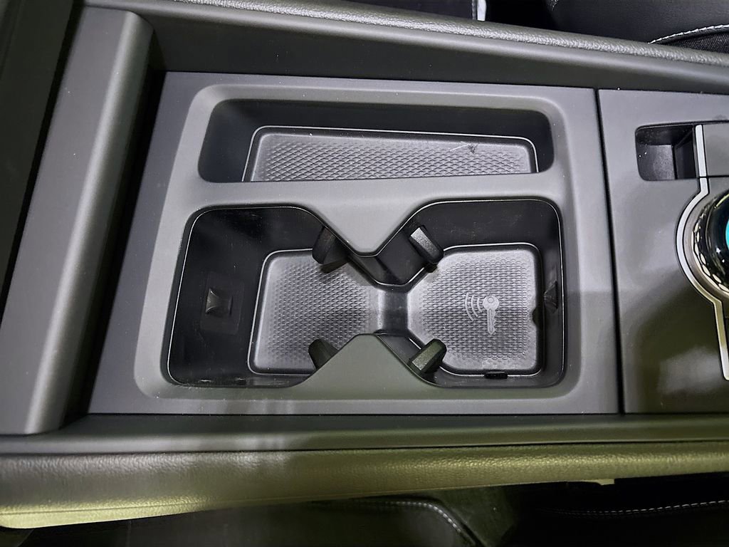 New 2025 Volkswagen Tiguan SE R-Line image 15