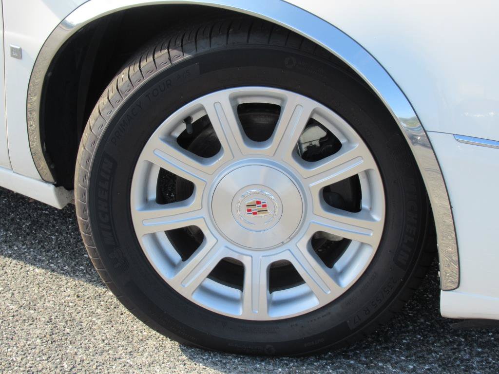 Used 2009 Cadillac DTS FWD image 7