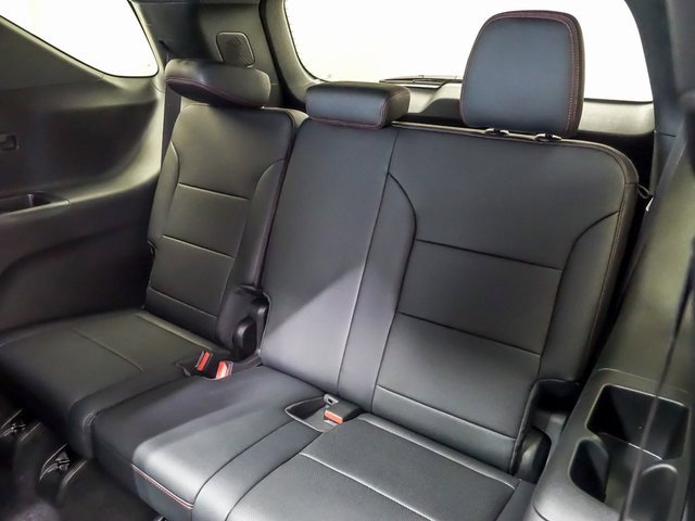 New 2026 Chevrolet Traverse Z71 w/ Driver Confidence Package image 12