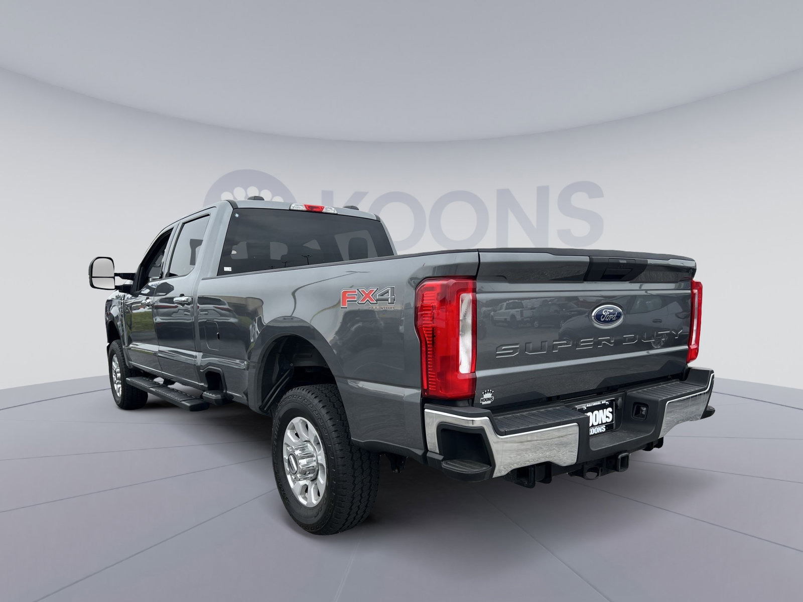 Used 2024 Ford F350 XLT w/ FX4 Off-Road Package image 4