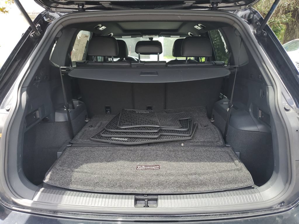 Used 2021 Volkswagen Tiguan SE R-Line FWD image 7