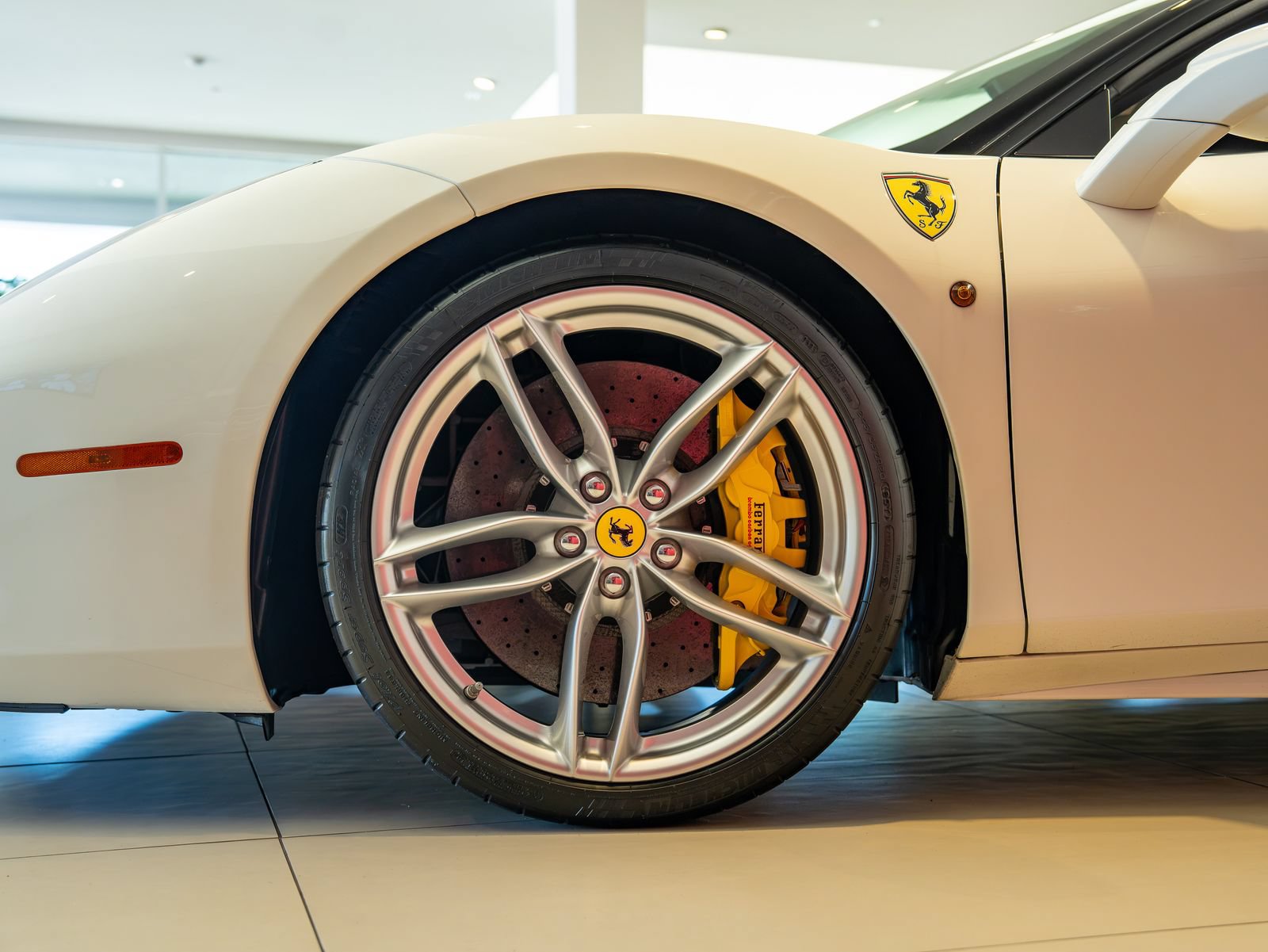 Certified 2016 Ferrari 488 GTB RWD image 3