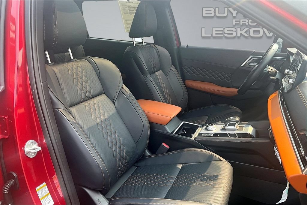 Used 2024 Mitsubishi Outlander SEL AWD/4WD image 7