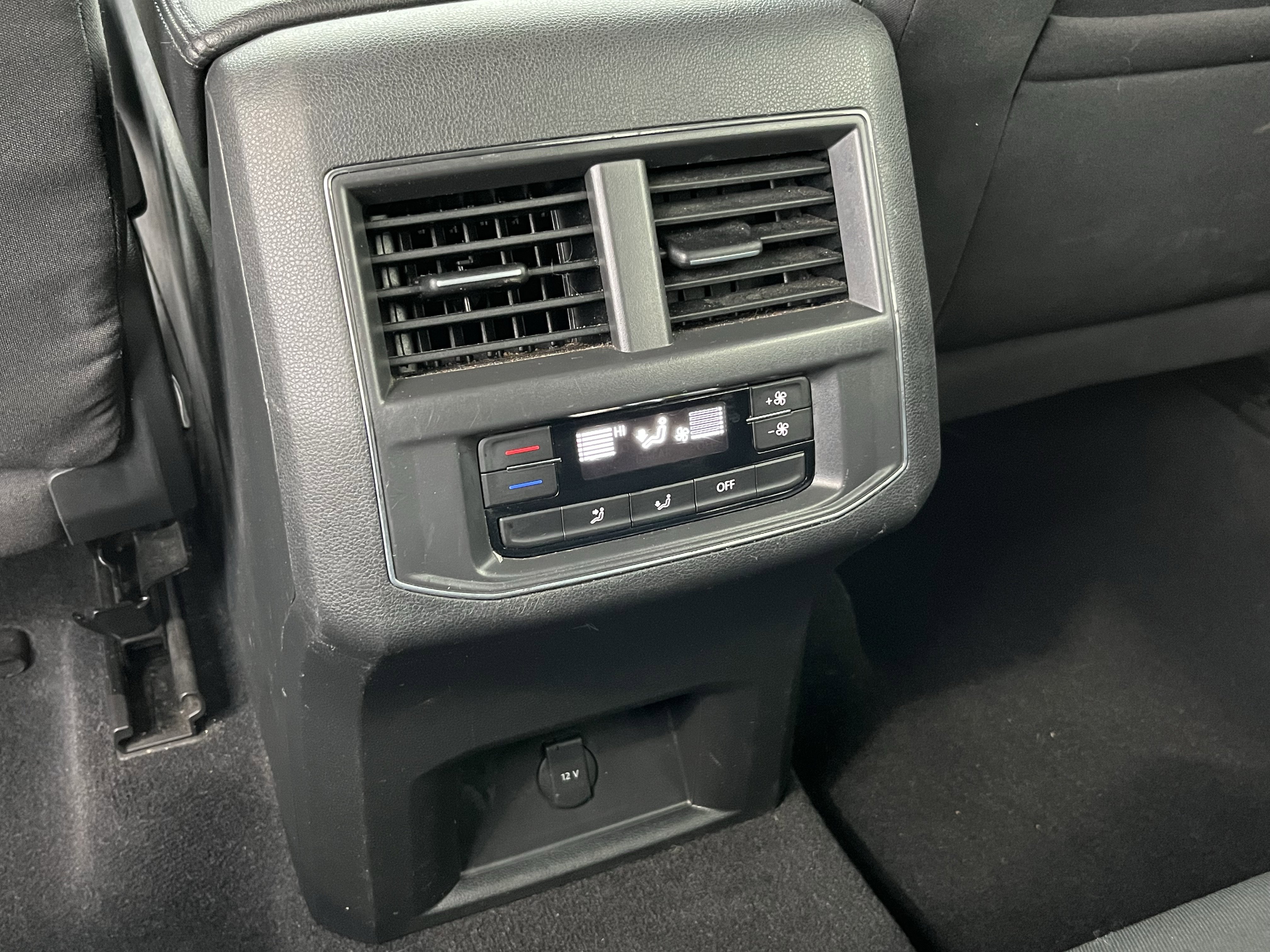 Used 2019 Volkswagen Atlas S w/ Towing Package image 16