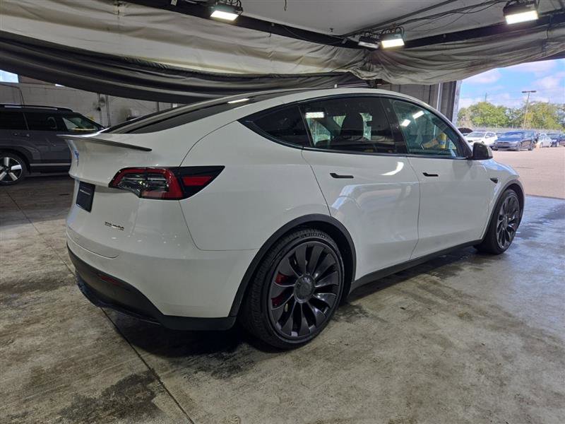 Used 2023 Tesla Model Y Performance AWD/4WD image 4