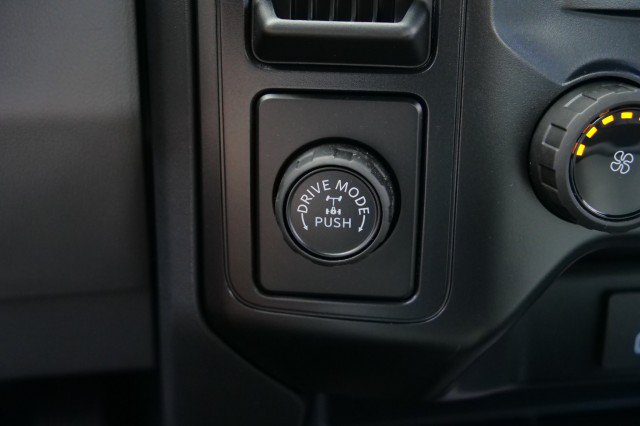 Used 2025 Ford F250 XL RWD image 16