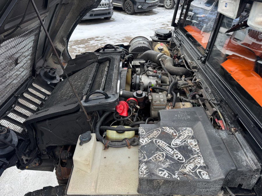 Used 2002 HUMMER H1 4-Door Open Top image 23