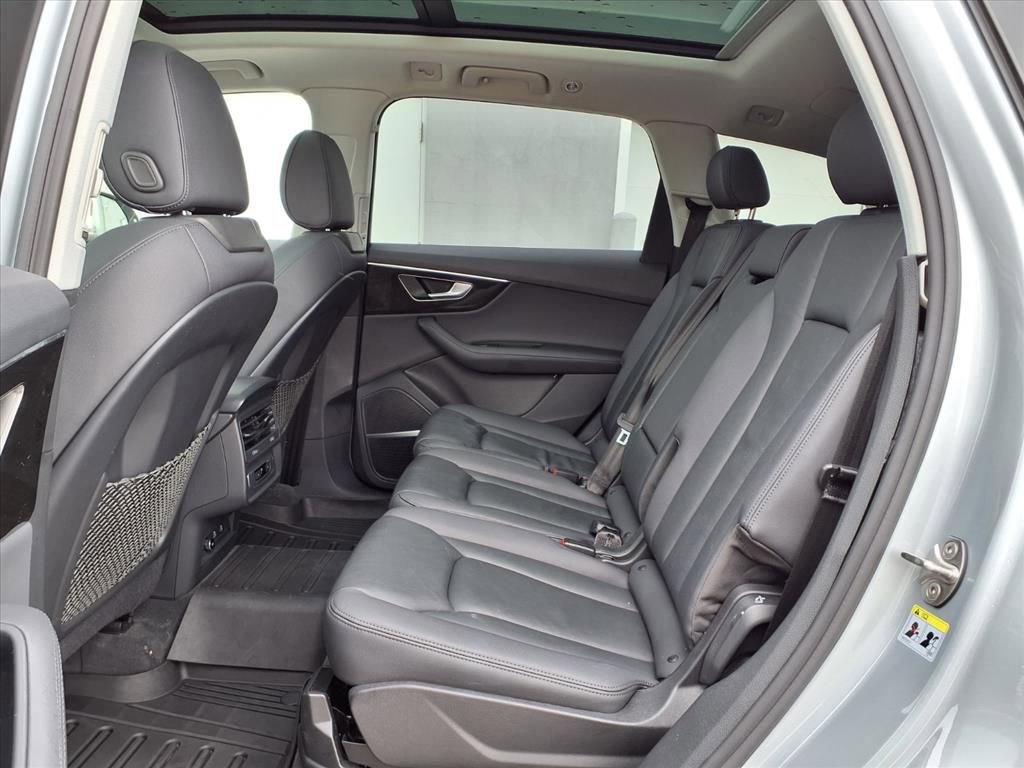 Used 2023 Audi Q7 3.0T Premium Plus w/ Premium Plus Package AWD/4WD image 20
