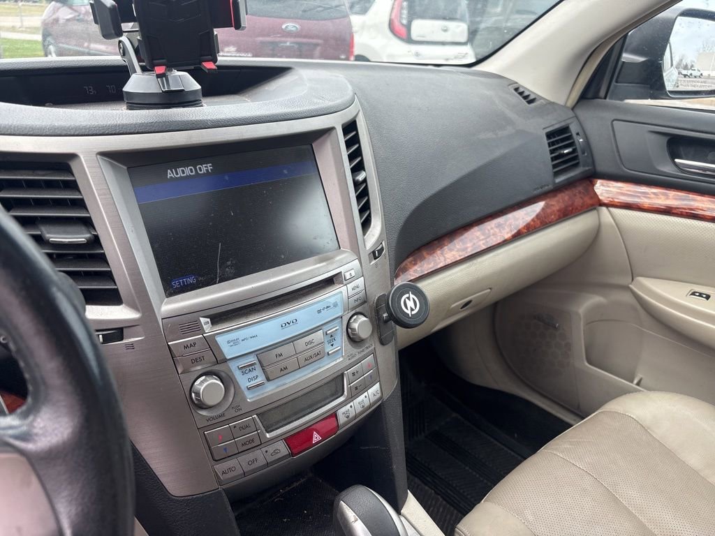 Used 2011 Subaru Outback 3.6R Limited image 30