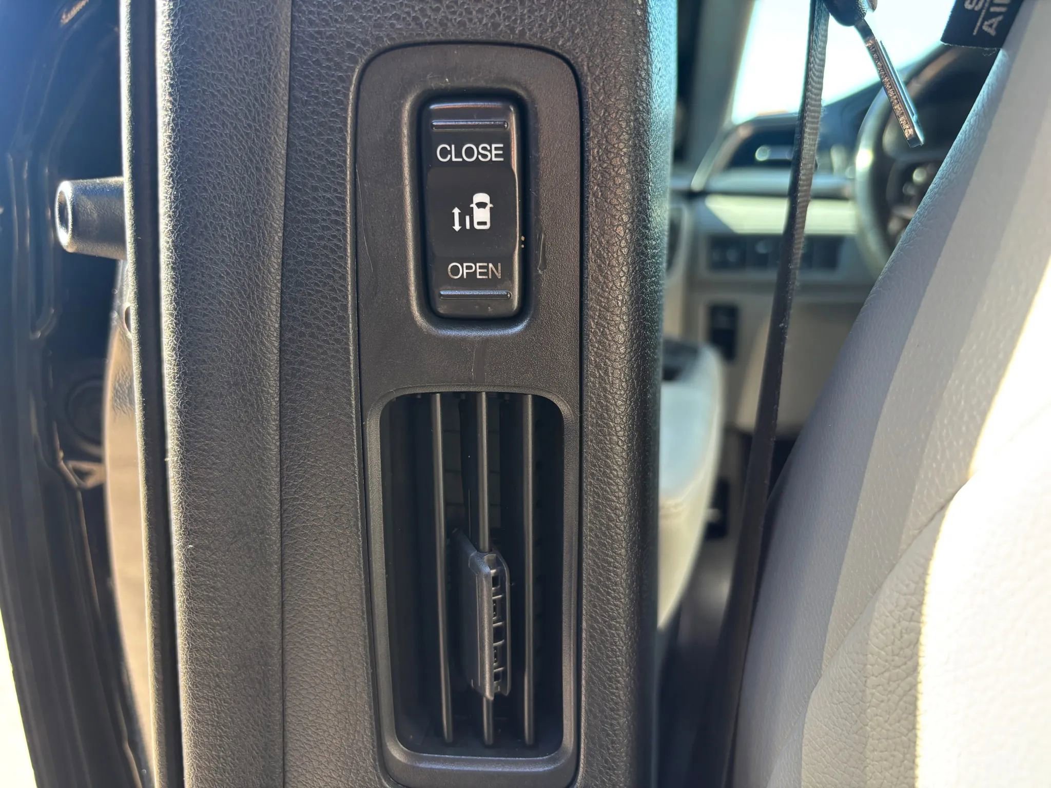 Used 2018 Honda Odyssey EX-L image 40