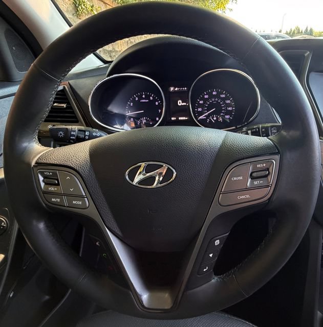 Used 2023 Hyundai Santa Fe SEL w/ Premium Package FWD image 19