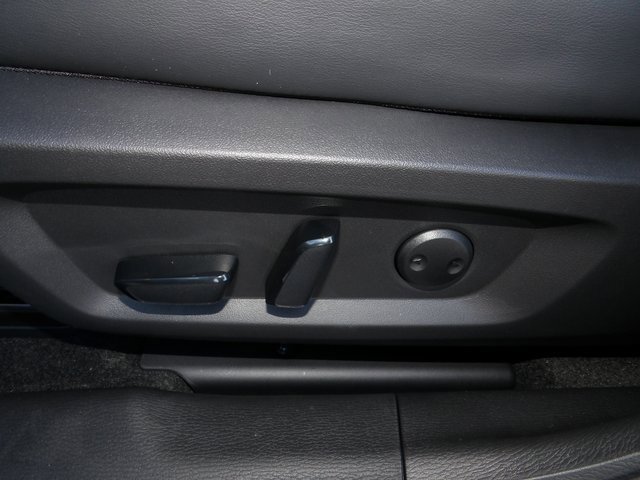 New 2025 Mitsubishi Outlander SE image 22