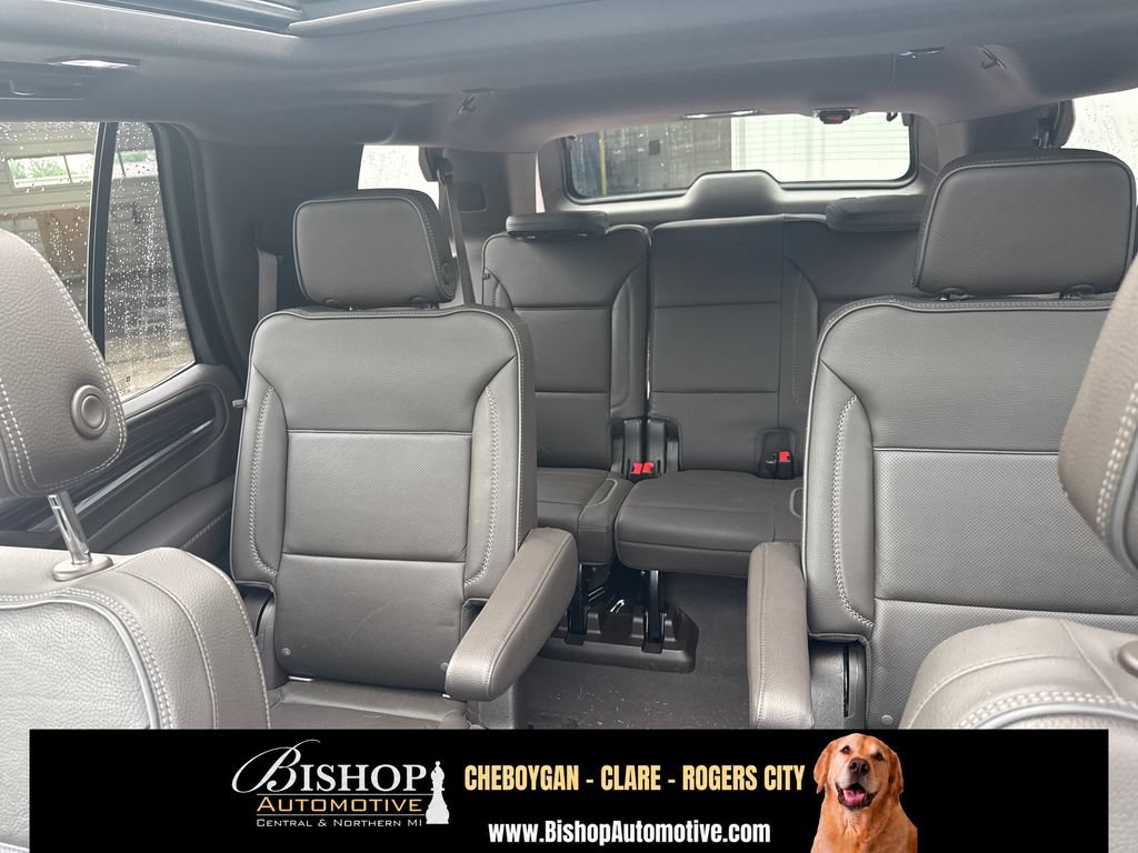 Used 2021 GMC Yukon Denali w/ Denali Premium Package AWD/4WD image 6