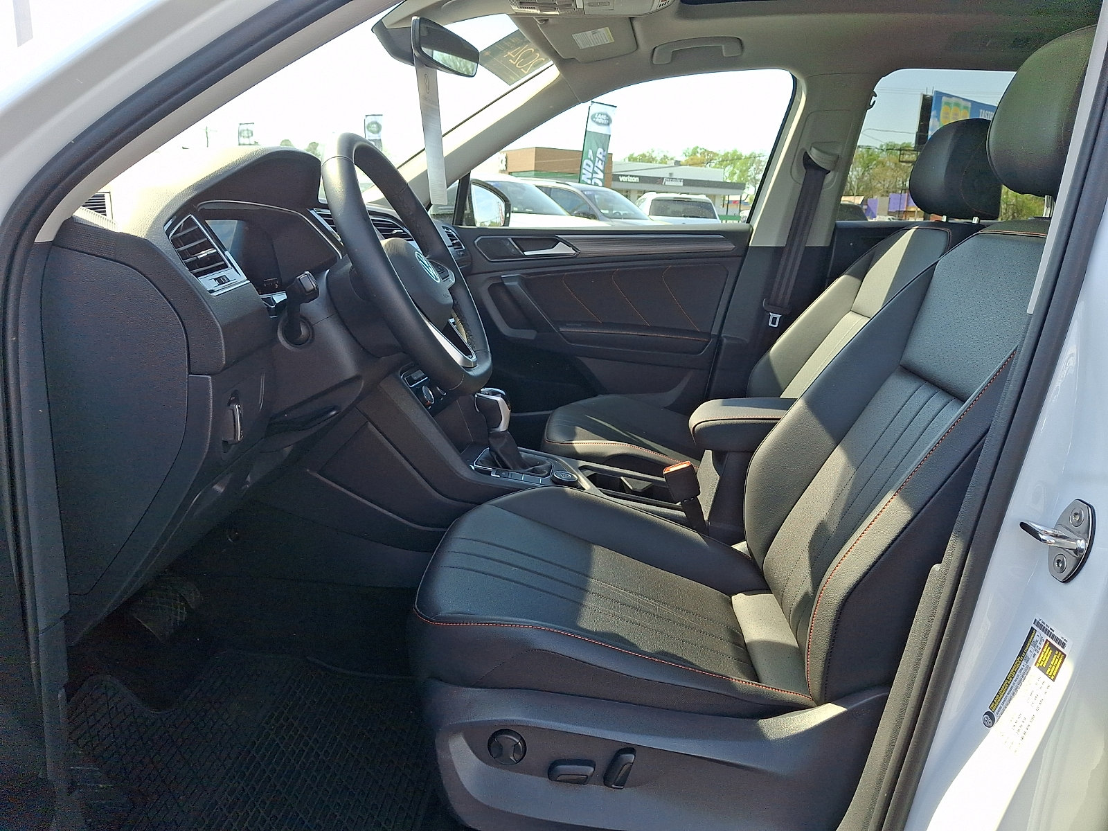 Certified 2024 Volkswagen Tiguan Wolfsburg Edition AWD/4WD image 13