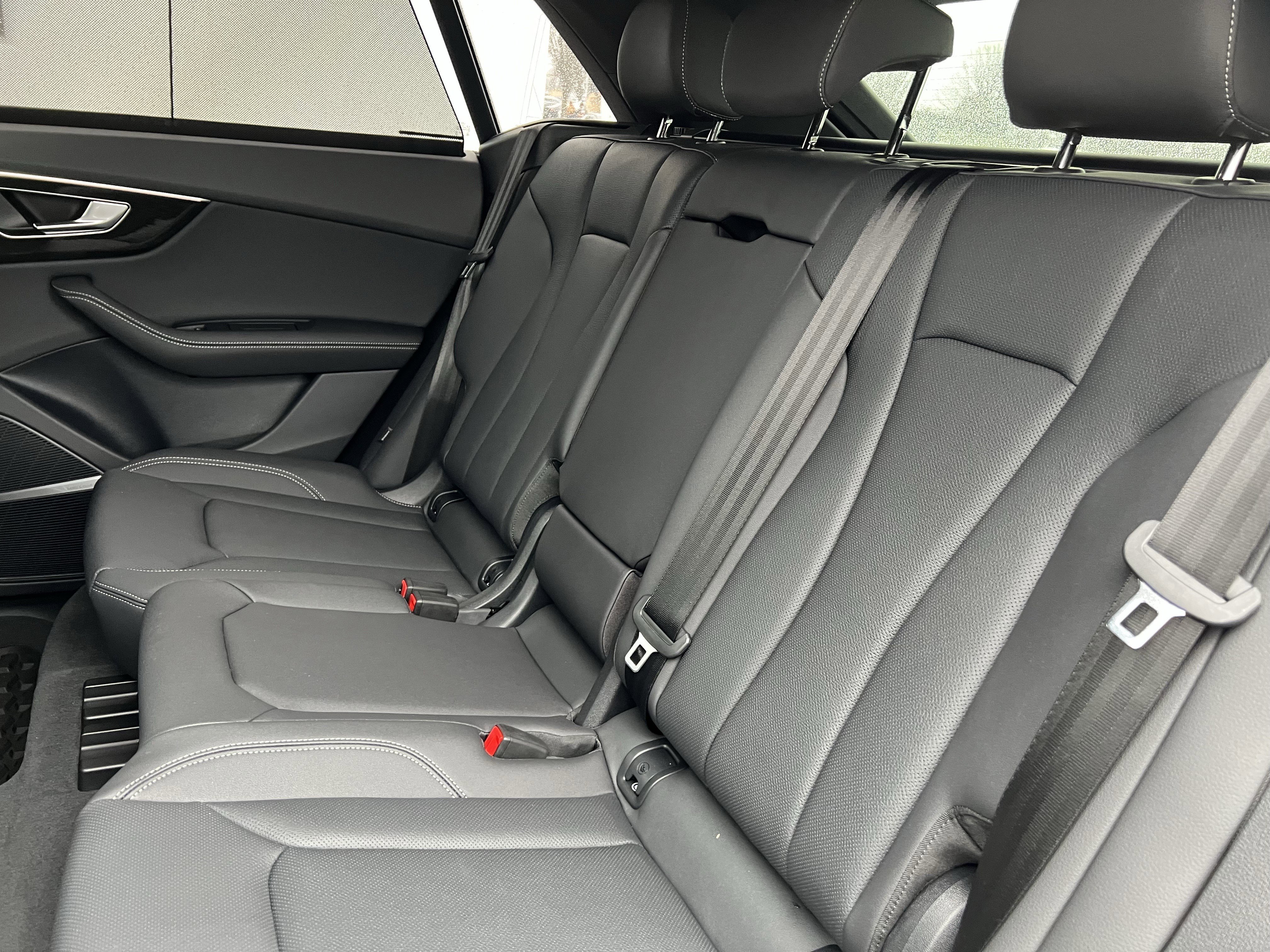 Used 2025 Audi Q8 Premium Plus image 34