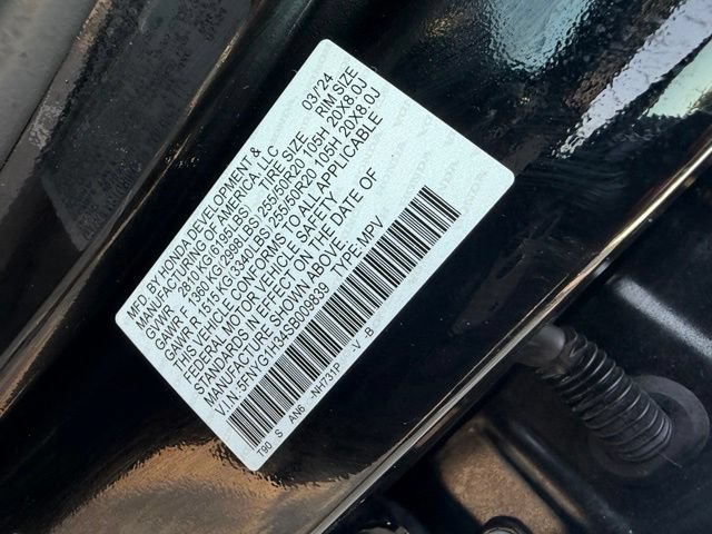 Certified 2025 Honda Pilot Sport image 32
