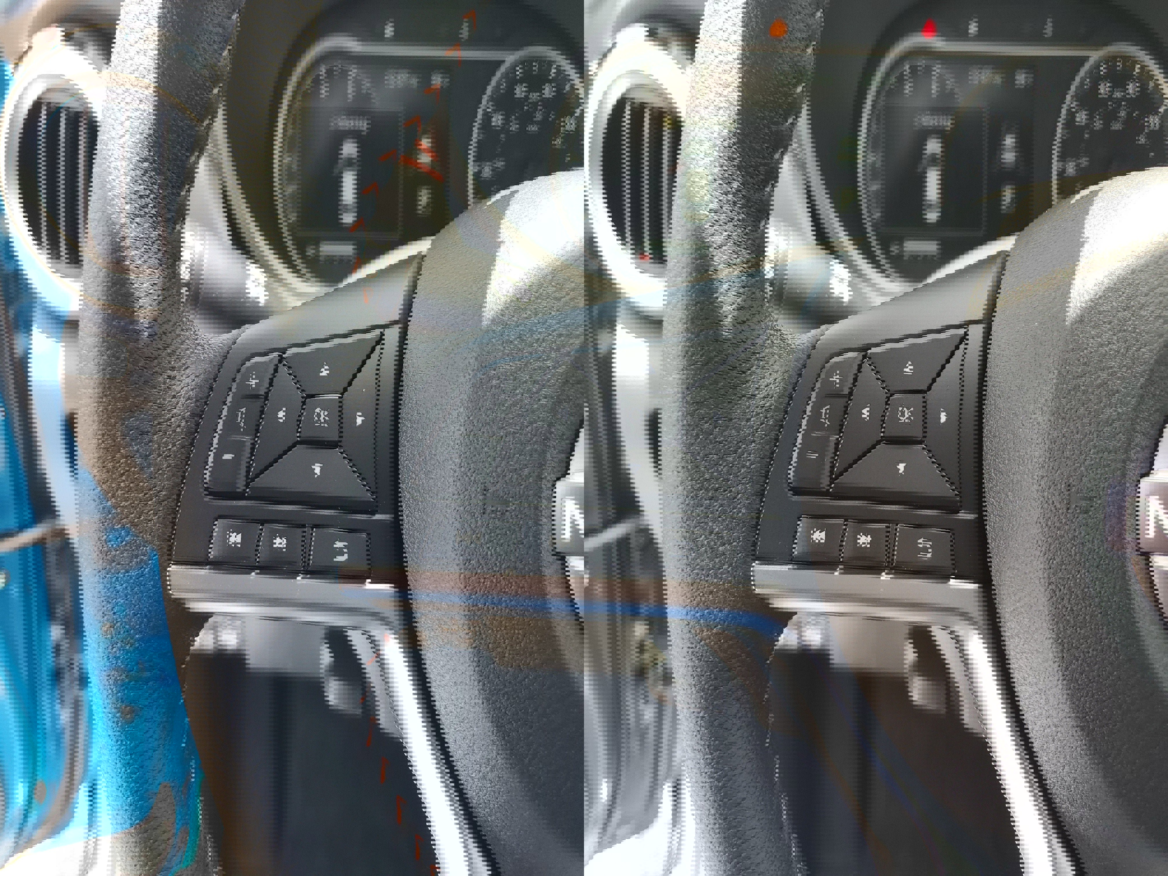 New 2025 Nissan Versa SR w/ Trunk Package image 21