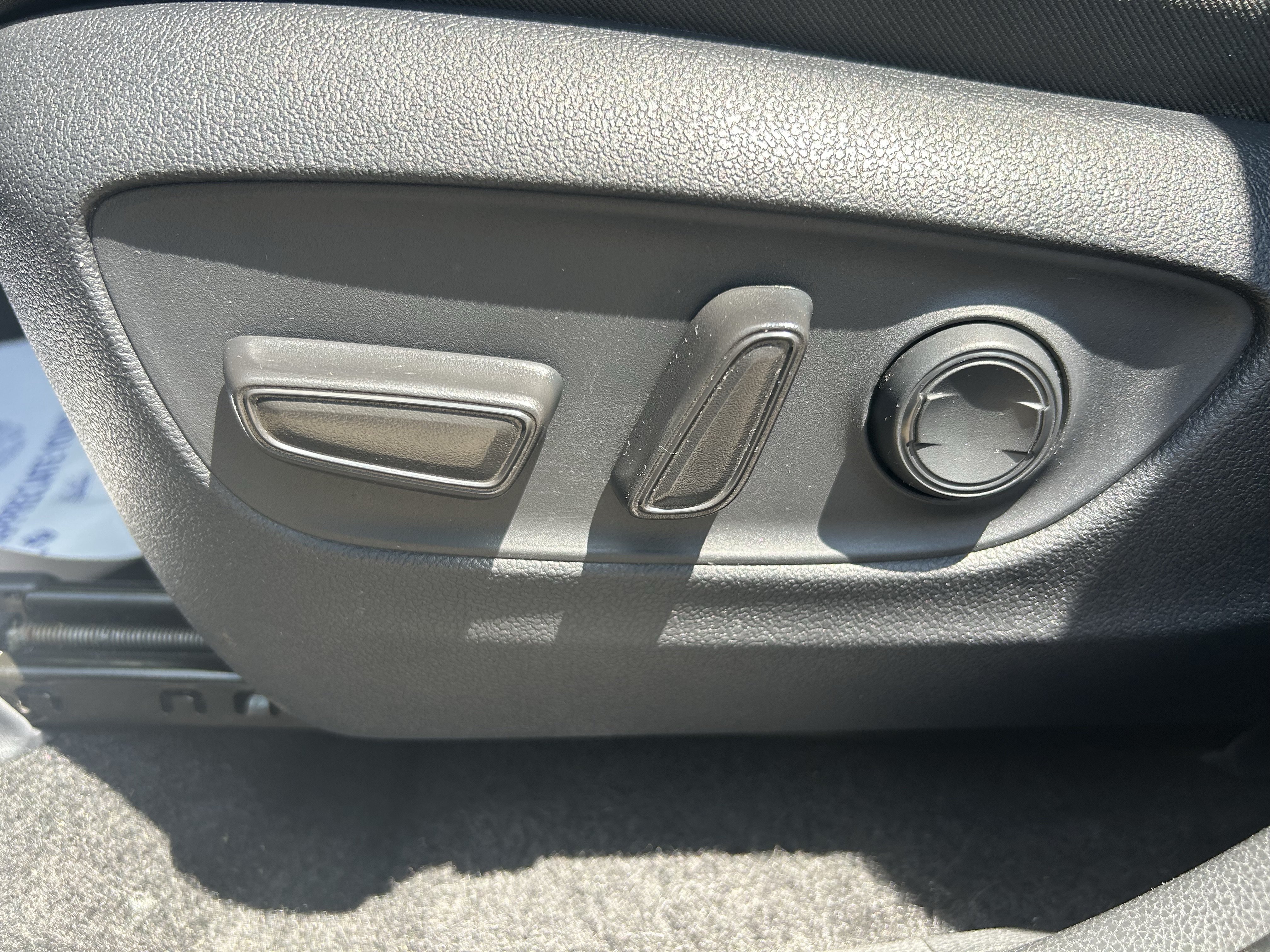 Certified 2025 Toyota RAV4 XLE AWD/4WD image 14