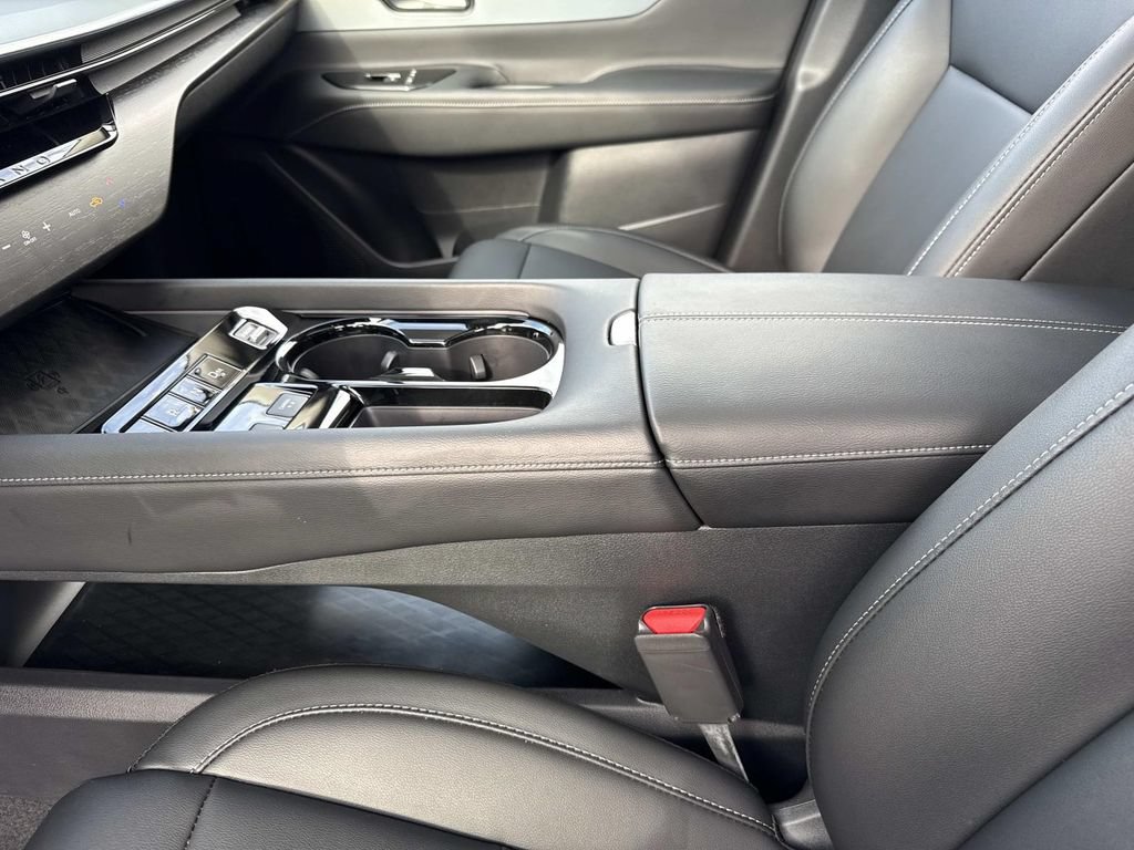 Used 2025 Nissan Murano SL AWD/4WD image 16