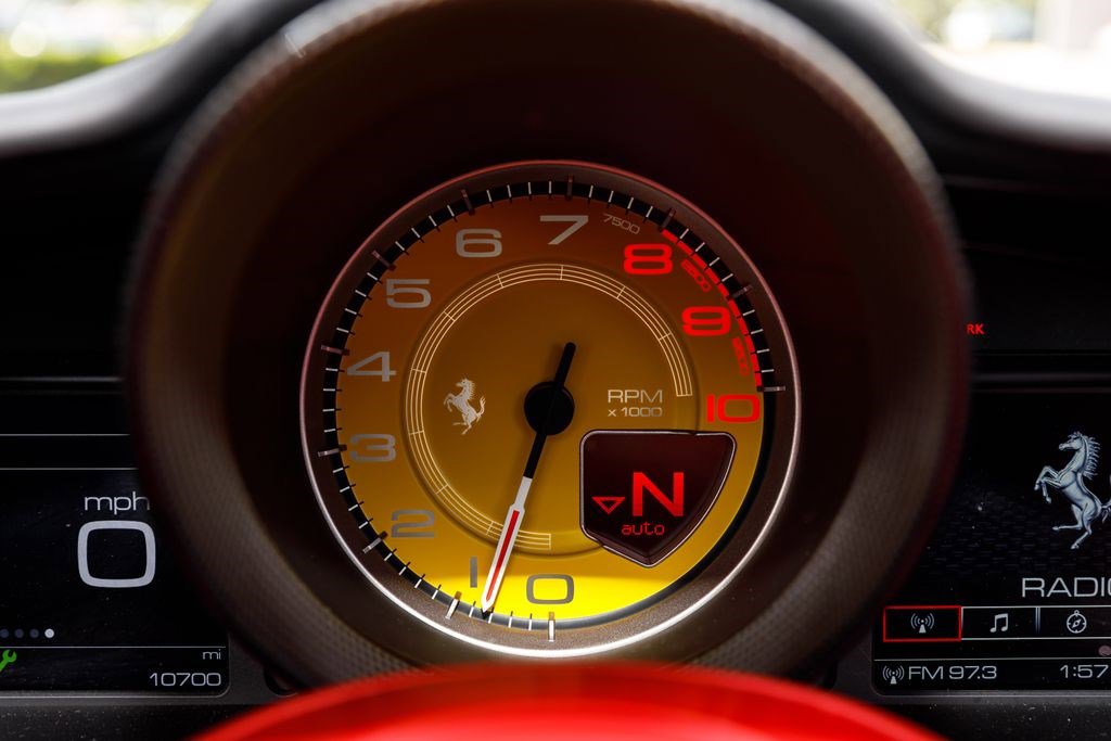 Used 2018 Ferrari 488 Spider image 33