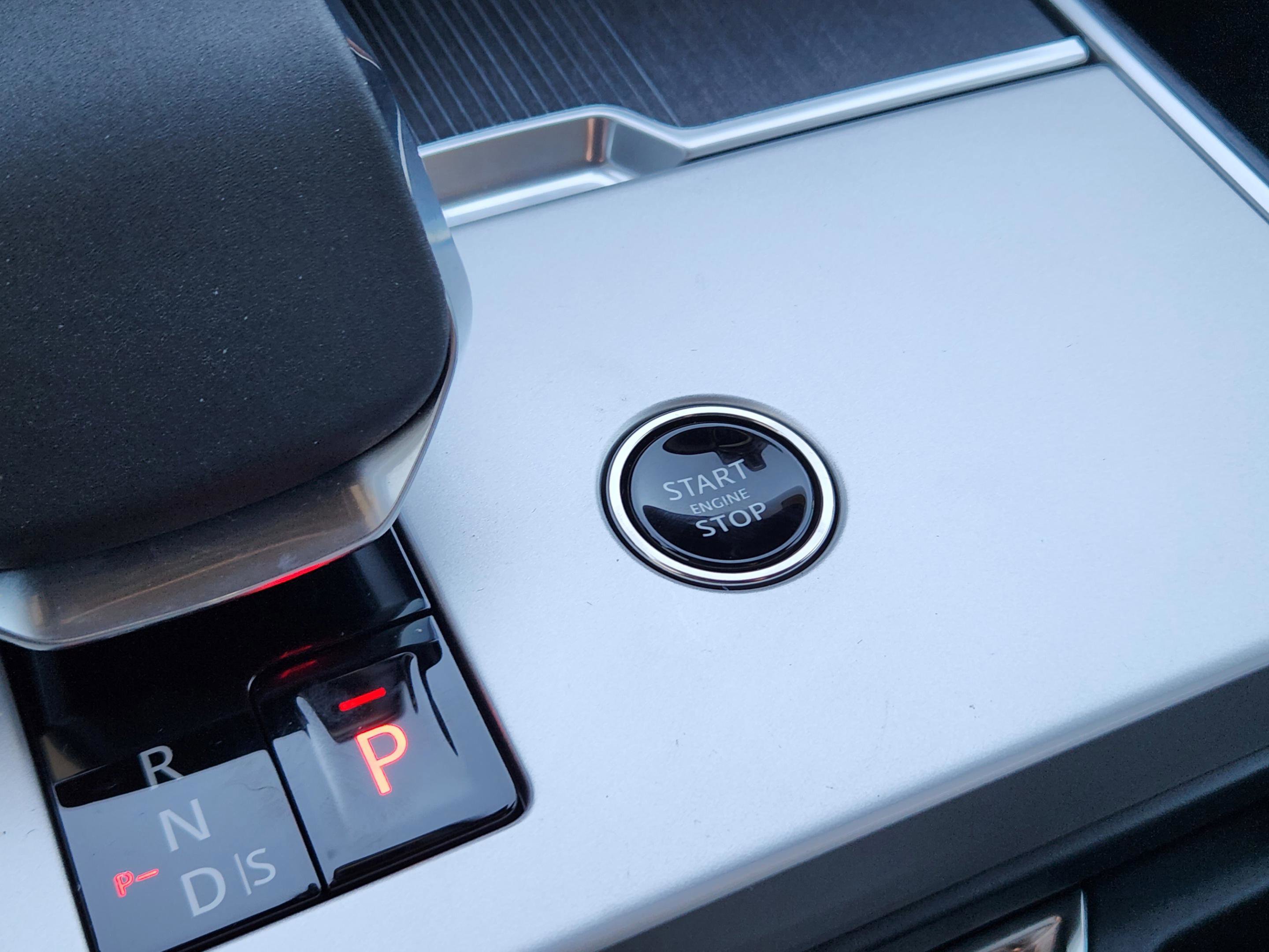 New 2026 Land Rover Range Rover Long Wheelbase Autobiography image 15