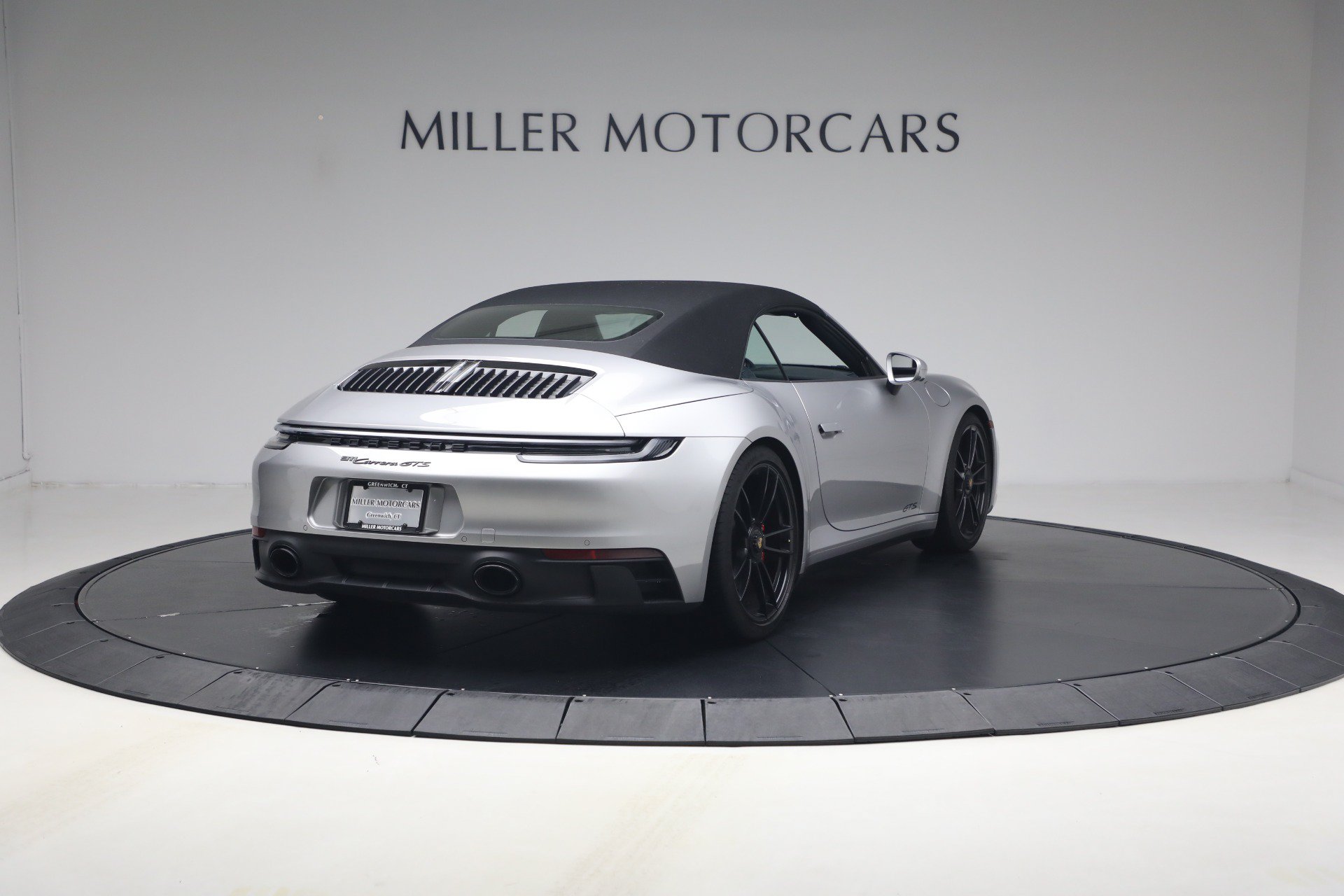 Used 2024 Porsche 911 Carrera GTS RWD image 29