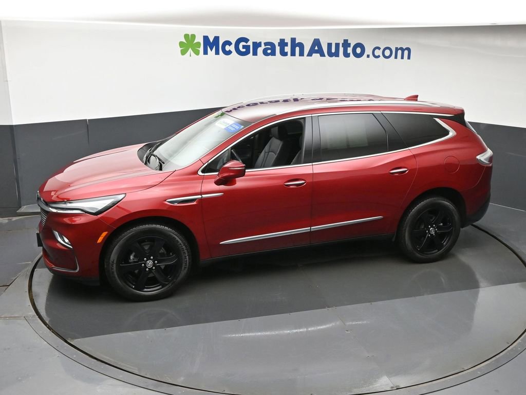Used 2024 Buick Enclave Essence w/ Sport Touring Edition image 17