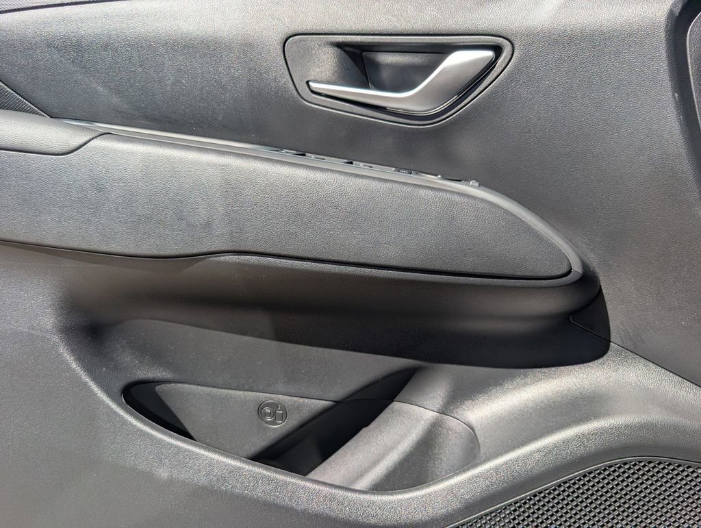 Used 2026 Hyundai Tucson SE image 16