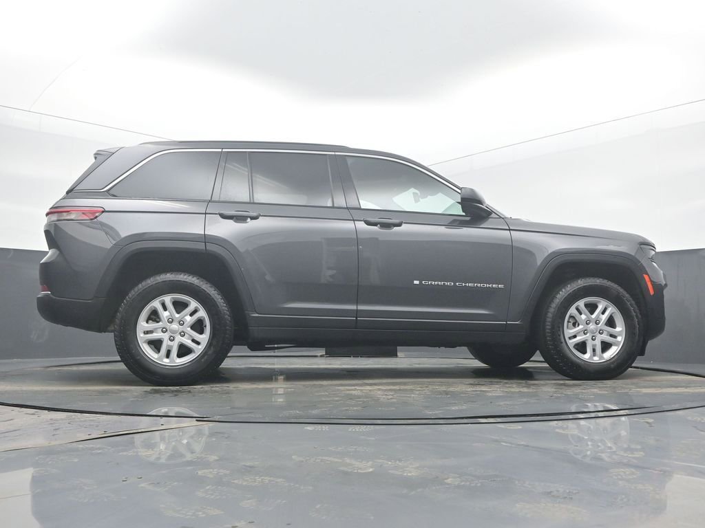 Used 2024 Jeep Grand Cherokee Laredo image 52