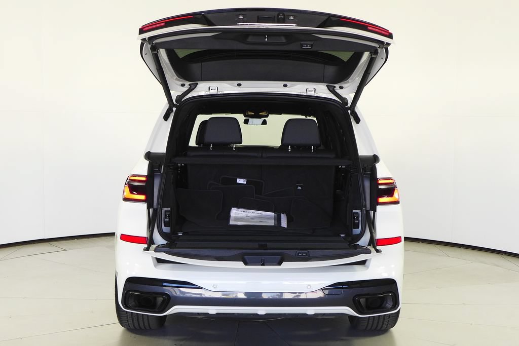 Certified 2024 BMW X7 xDrive40i w/ M Sport Package AWD/4WD image 9