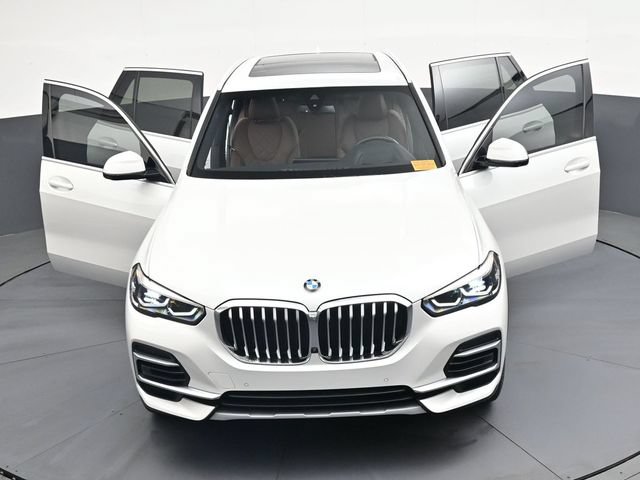 Used 2023 BMW X5 xDrive40i w/ Premium Package AWD/4WD image 44