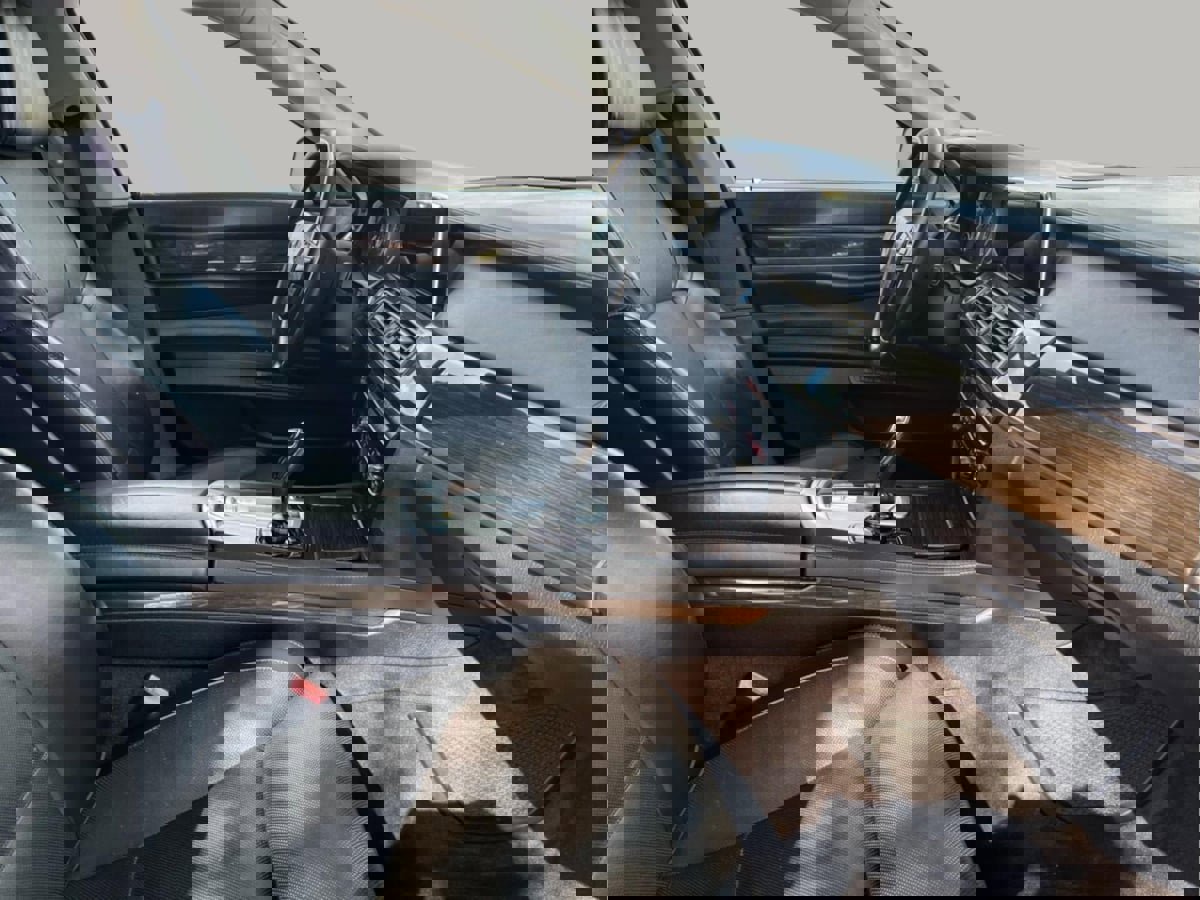 Used 2010 BMW 750Li image 32