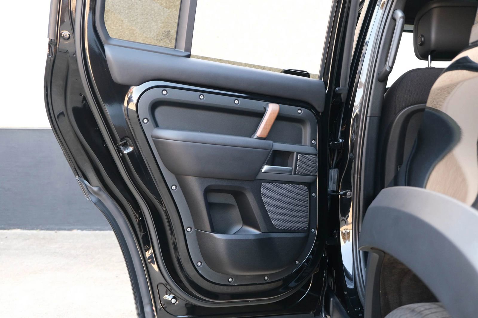 Used 2023 Land Rover Defender 110 X image 24