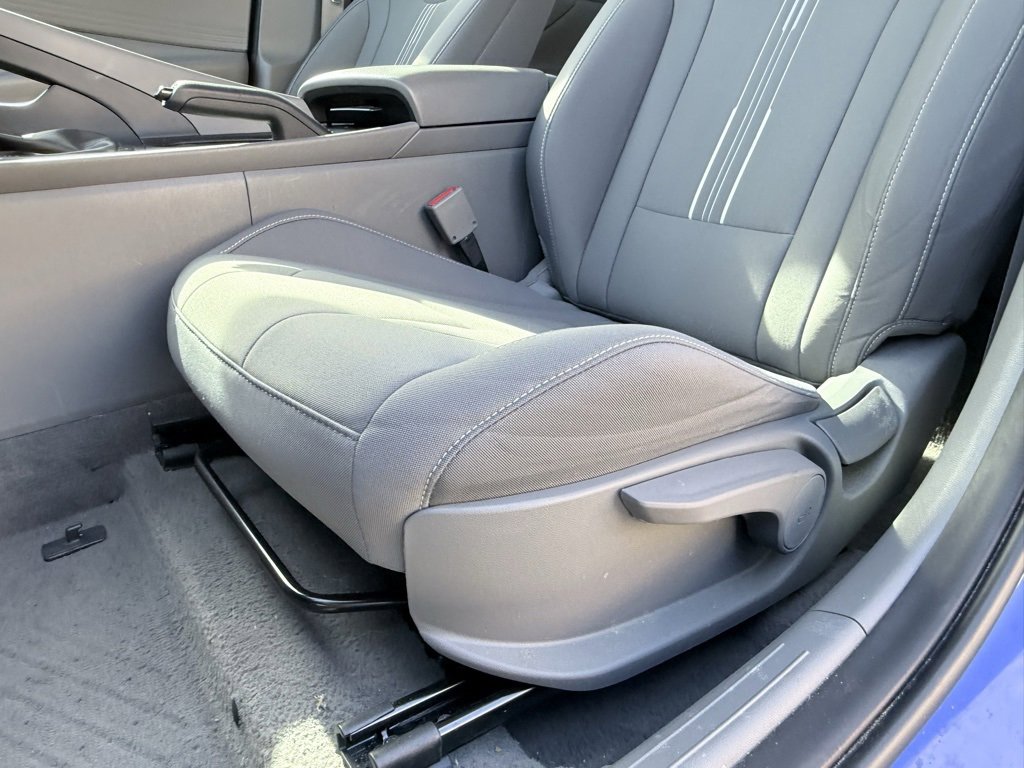 Used 2023 Hyundai Elantra SEL image 22