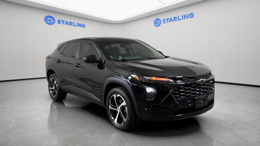 Used 2024 Chevrolet Trax RS w/ Sunroof Package FWD image 15