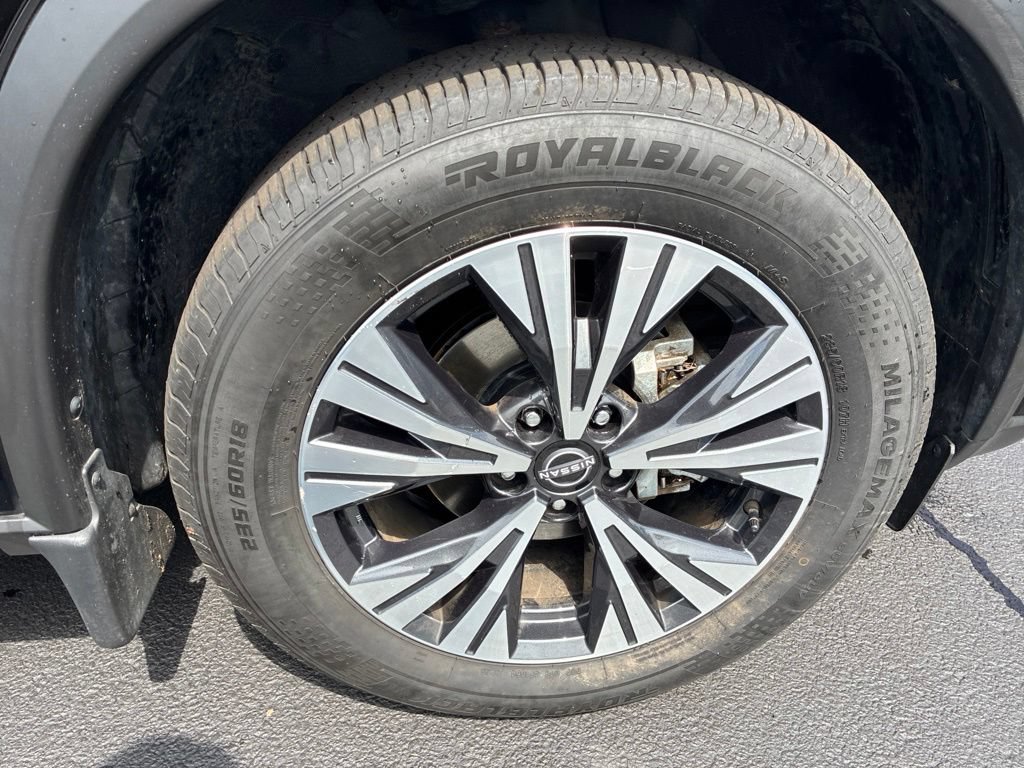 Certified 2023 Nissan Rogue SV w/ SV Premium B Package AWD/4WD image 9