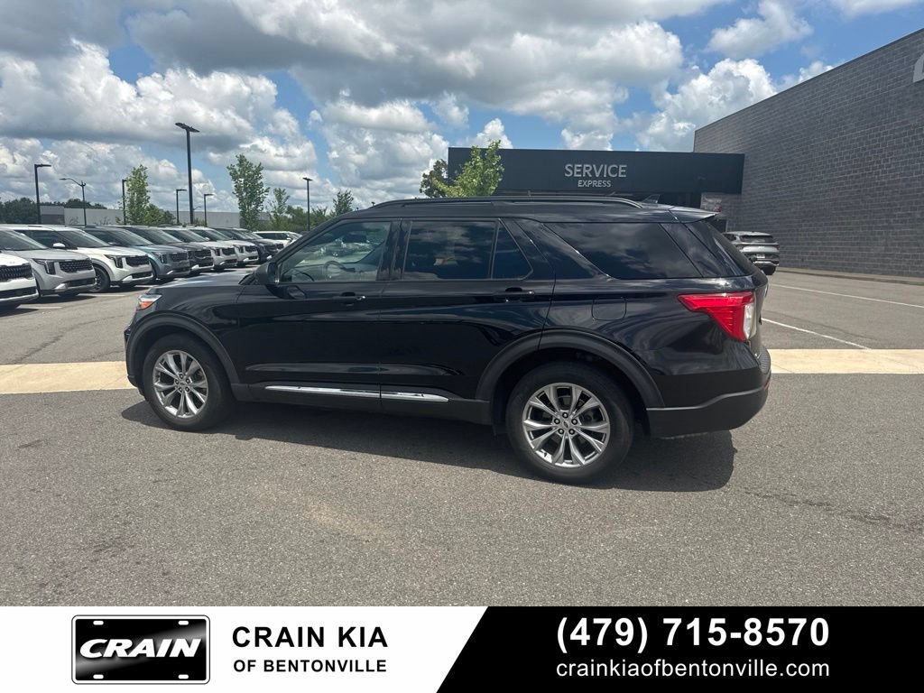 Used 2020 Ford Explorer XLT w/ Equipment Group 202A AWD/4WD image 3