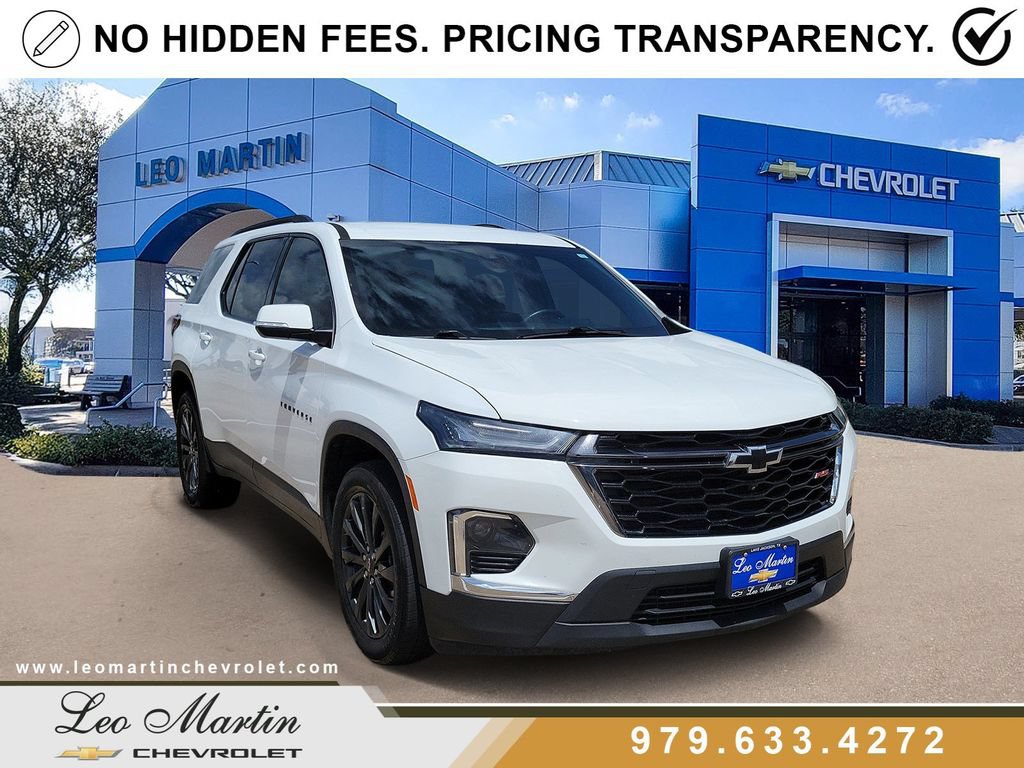 Used 2023 Chevrolet Traverse RS w/ LPO, Floor Liner Package FWD image 2