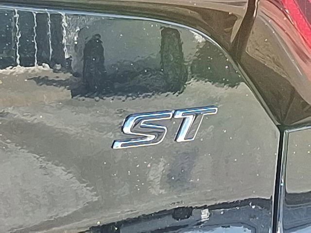 Certified 2024 Buick Encore GX Sport Touring image 31