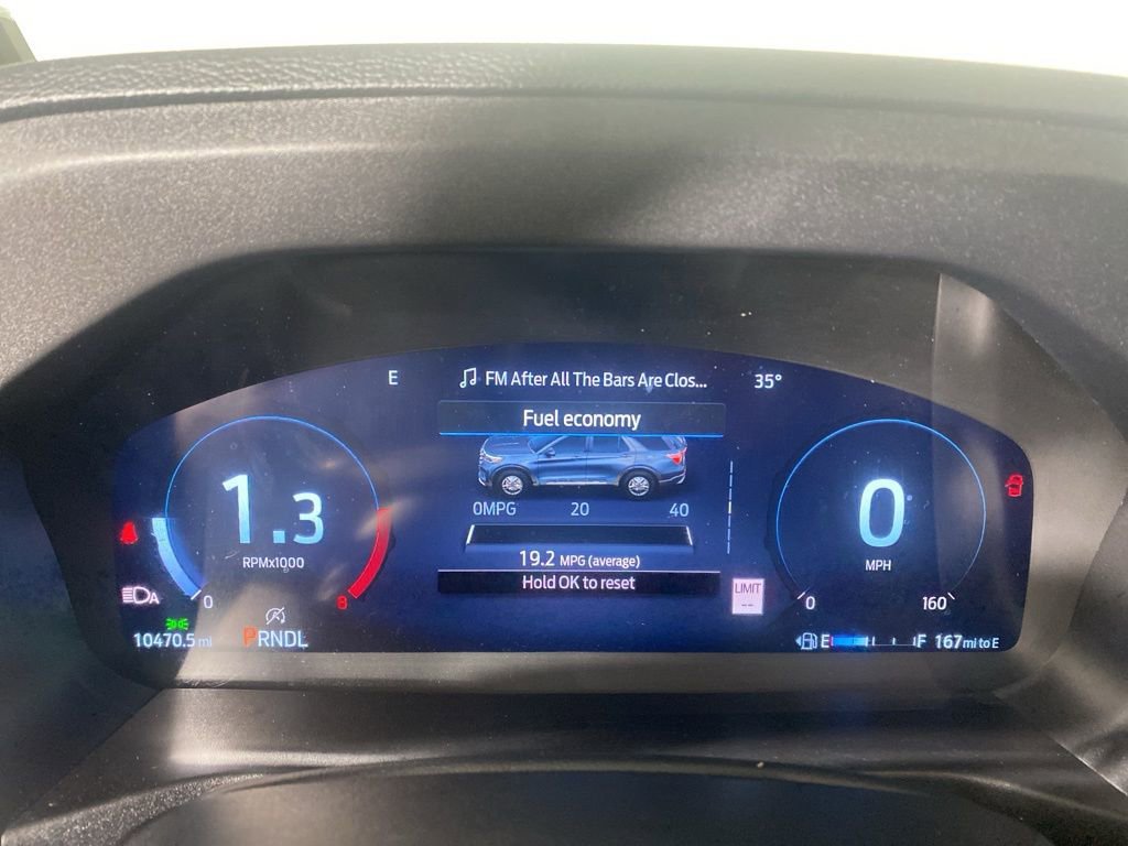 Used 2025 Ford Explorer Active AWD/4WD image 2